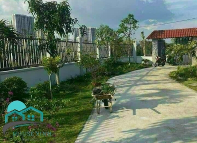 Cần  bán  khu đất rộng tại  quận  9