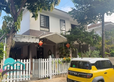 Bán  căn biệt  thự sân  vườn  Quận  9