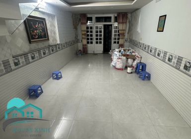 Bán  nhà  1 lau full  nội thất 