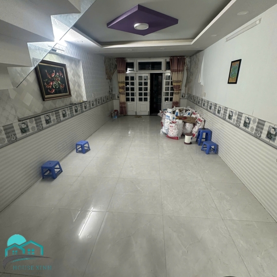 Bán  nhà  1 lau full  nội thất 