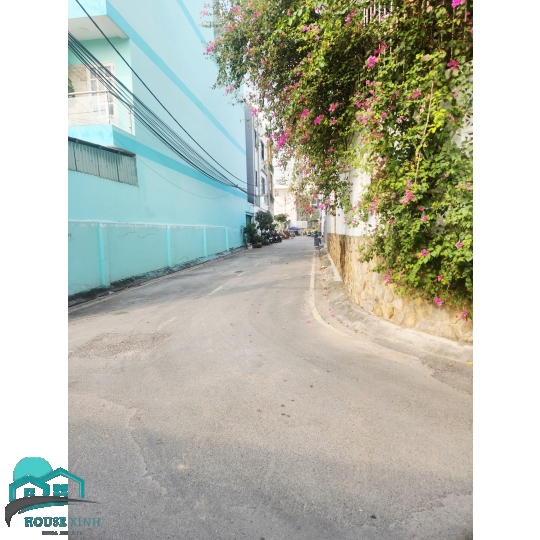 Bán  nhà  trên  đường  nguyễn  thị  định 