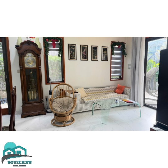 Bán  căn biệt  thự sân  vườn  Quận  9