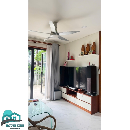 Bán  căn biệt  thự sân  vườn  Quận  9