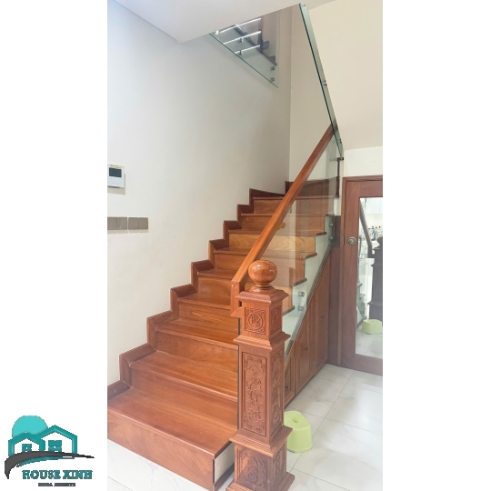 Bán  căn biệt  thự sân  vườn  Quận  9