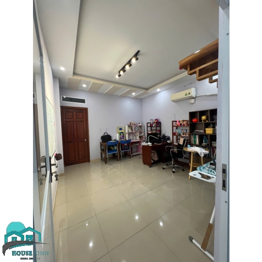 Bán nhà  quận 2 TPC