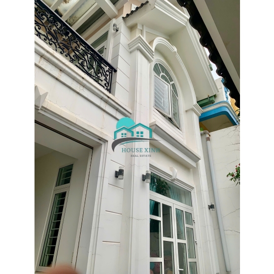 Bán nhà tại quận 9 giá 15 tỷ 